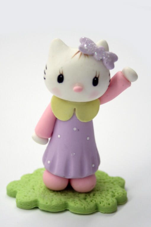 Cold Porcelain Hello Kitty Cake Topper