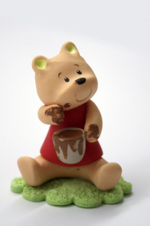 Cold Porcelain Pooh Bear Cake Topper