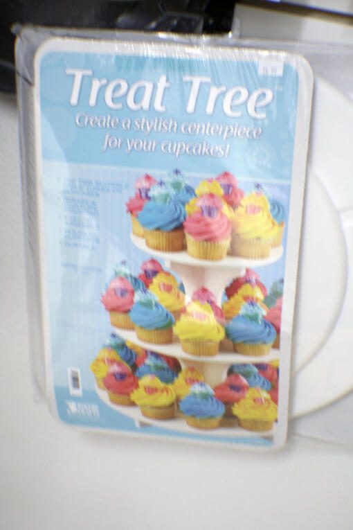 Treat Tree Cupcake Stand Round - Image 3