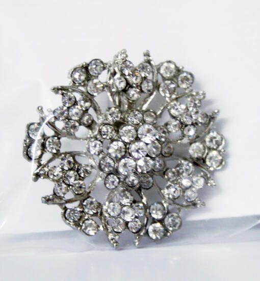 Brooch- Circle w/Flowers