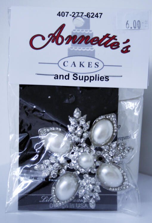 Brooch- Pearl Flower - Image 2