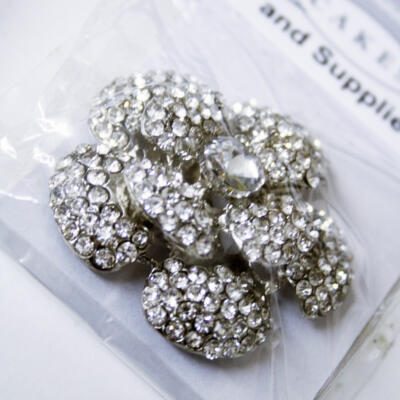Brooch- Flower