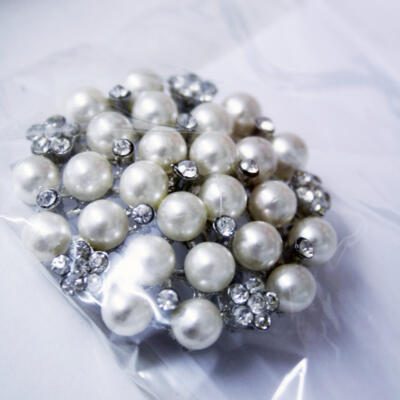 Brooch- Pearls