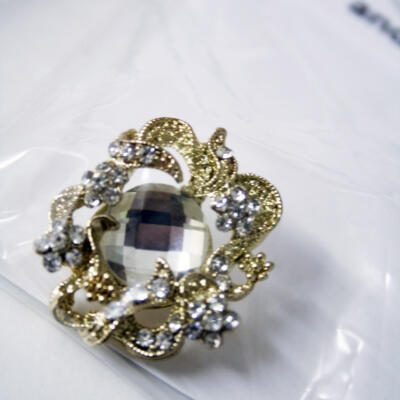 Mini Brooch- Gold