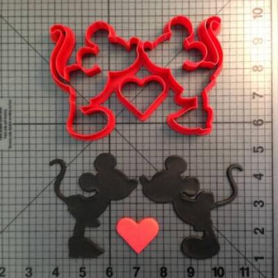 Mickey and Minnie Kiss Cutter 4.5 by 3 inch