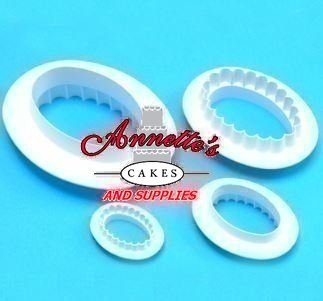 Wavy, Oval Cutter Set of 4