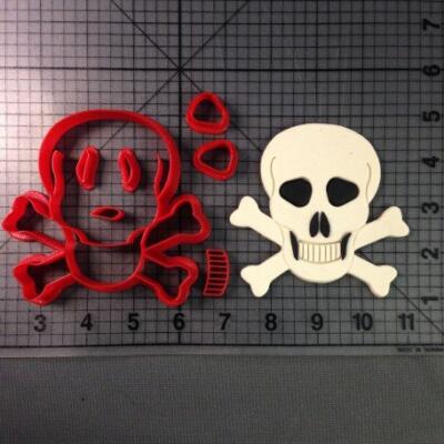 Skull & Crossbones Cookie Cutter Set 3 inch