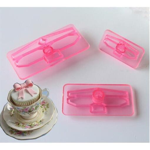 Bow Plastic Cutter Set of 4 (Small)