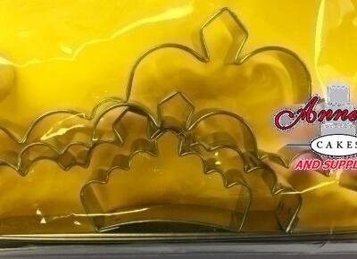 Tiara Crown Hearts Quad Cutter Set is shown