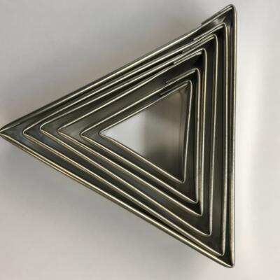 M Set of 6 Triangle Cutters