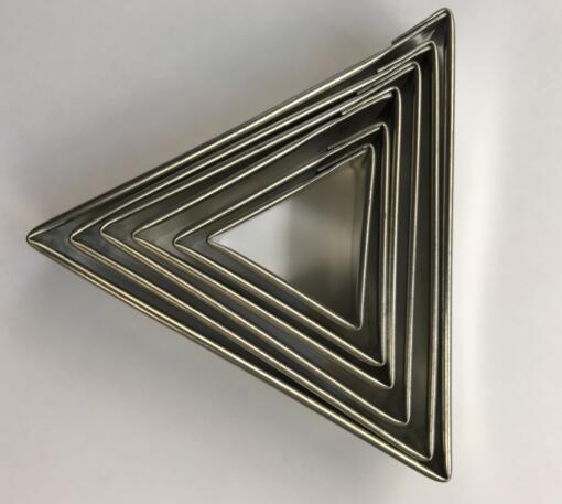 M Set of 6 Triangle Cutters