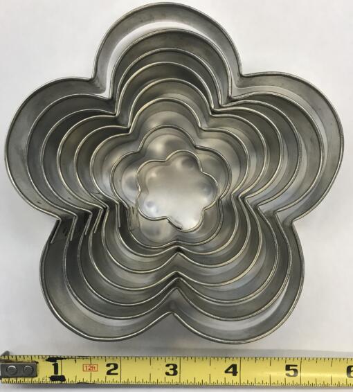 Anemone Flower cutter set is shown