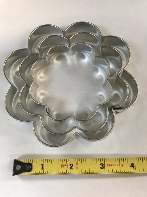 M 3 Count Flower Metal Cutter