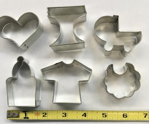 M Large Baby Shower Cutter Set
